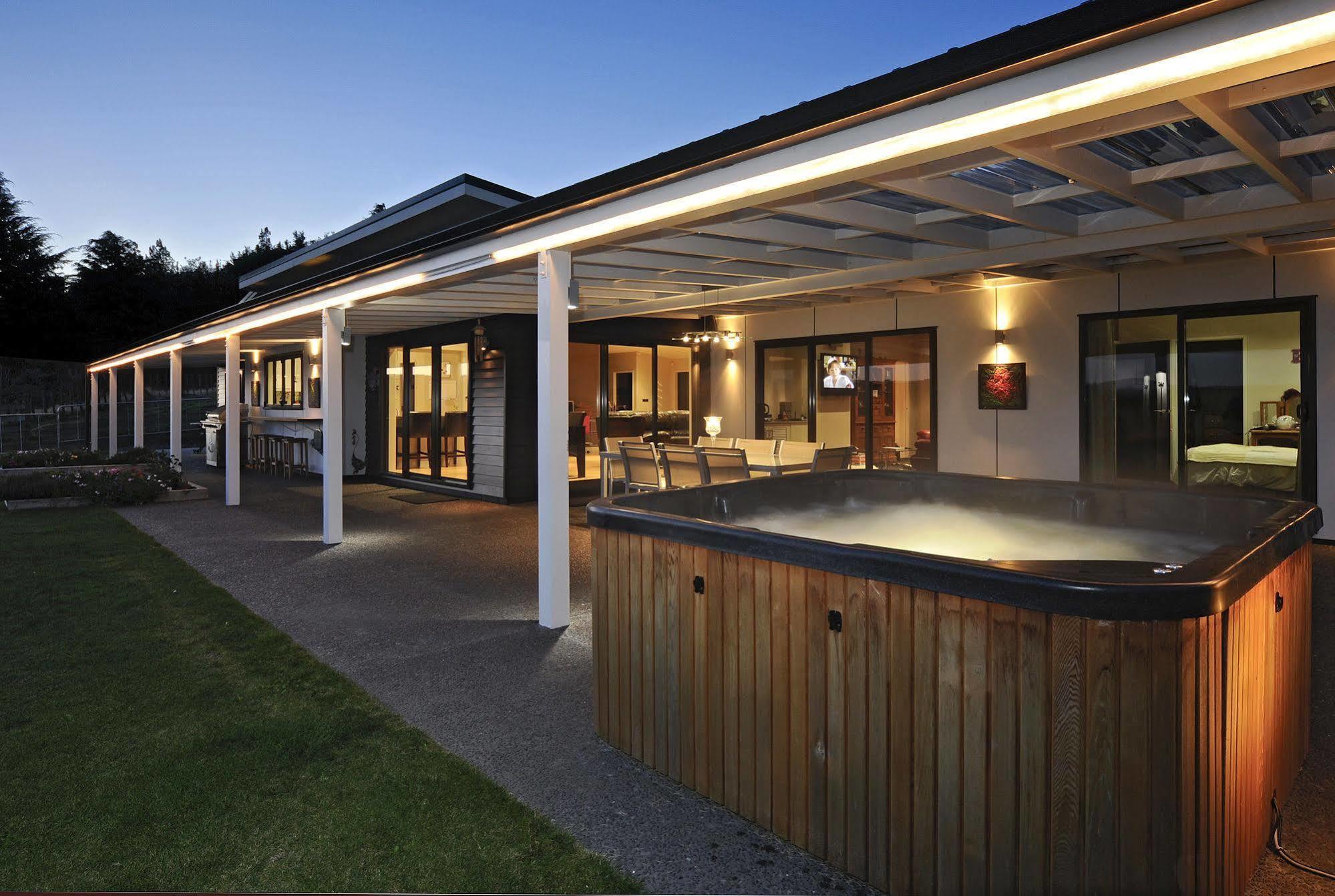 City Lights Boutique Lodge Rotorua Exteriör bild