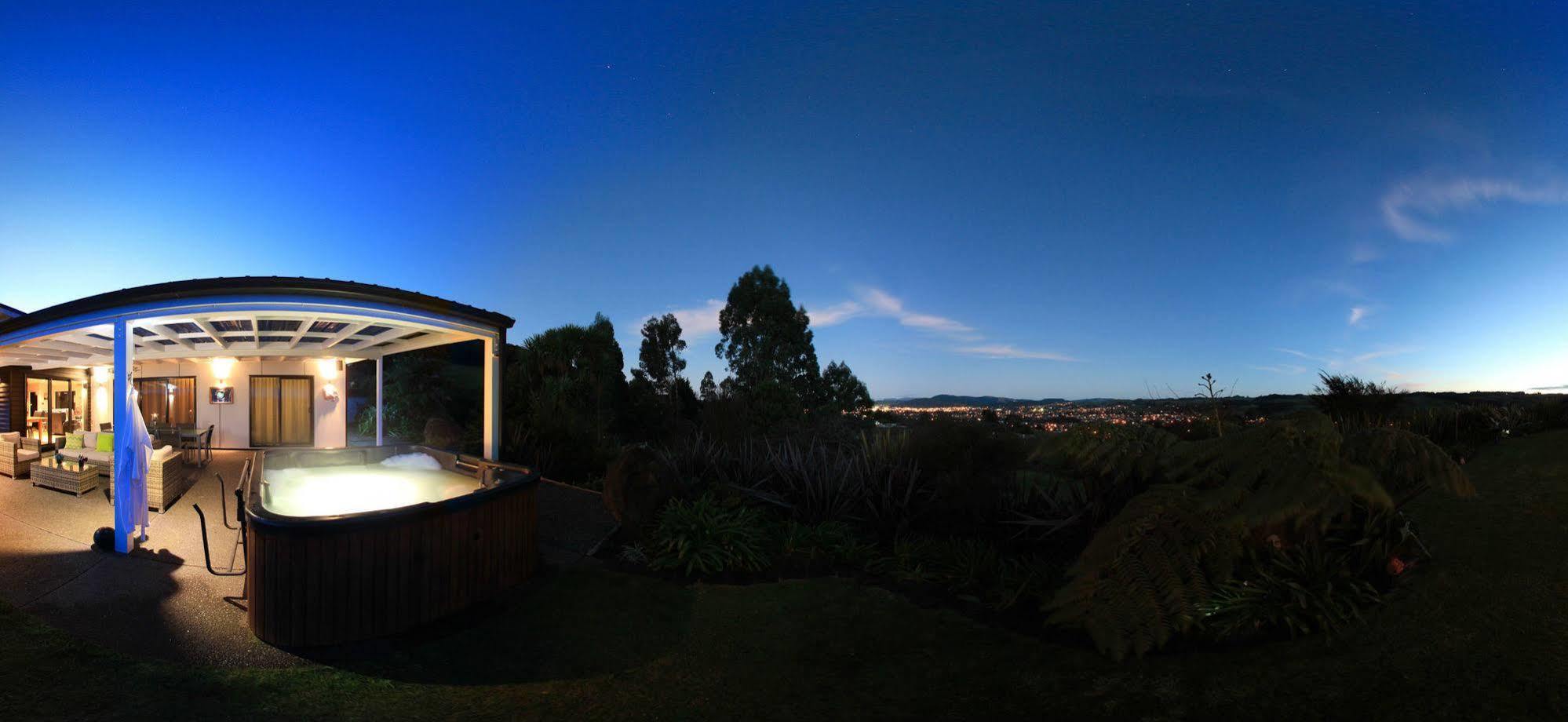 City Lights Boutique Lodge Rotorua Exteriör bild