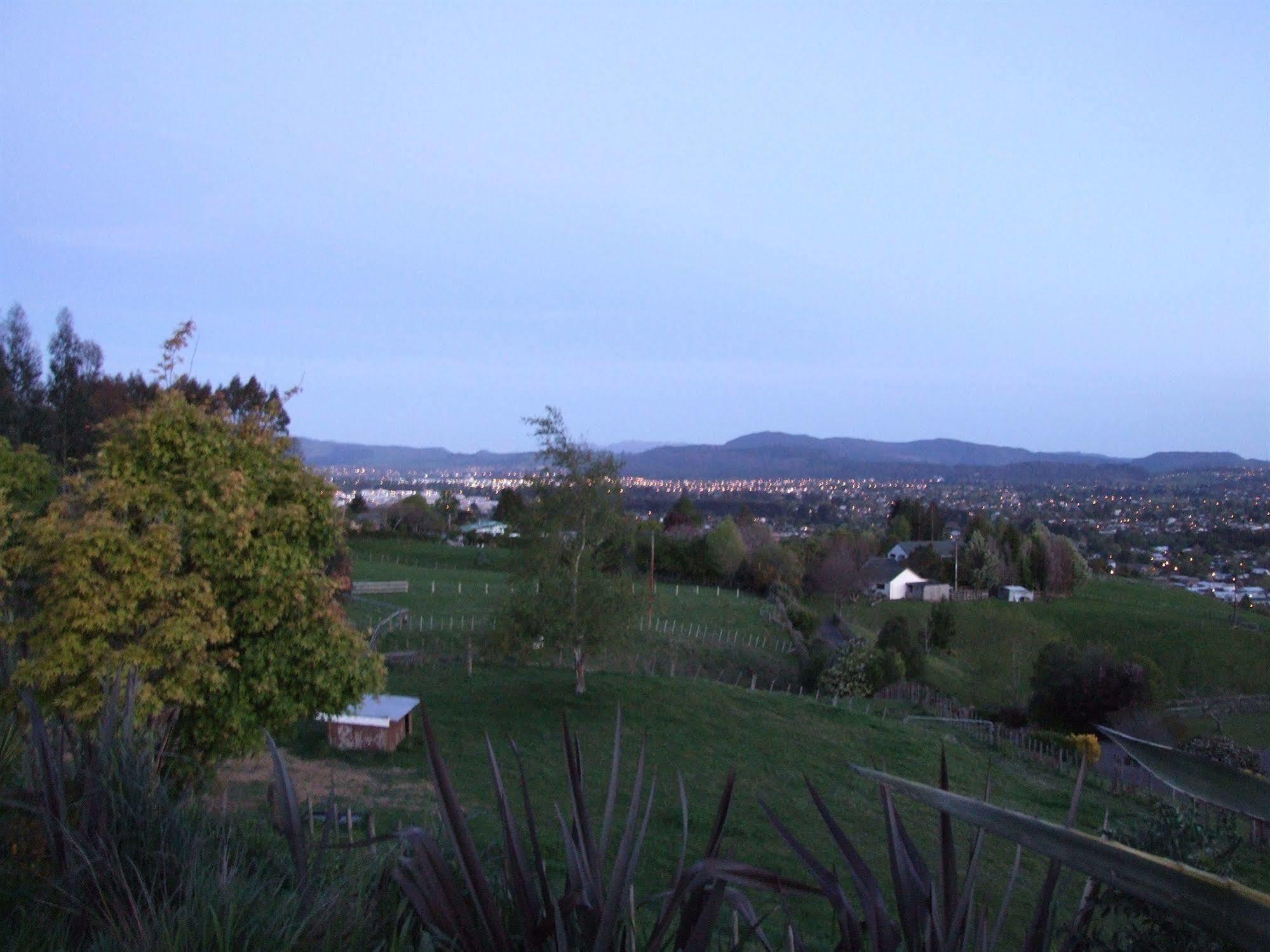 City Lights Boutique Lodge Rotorua Exteriör bild